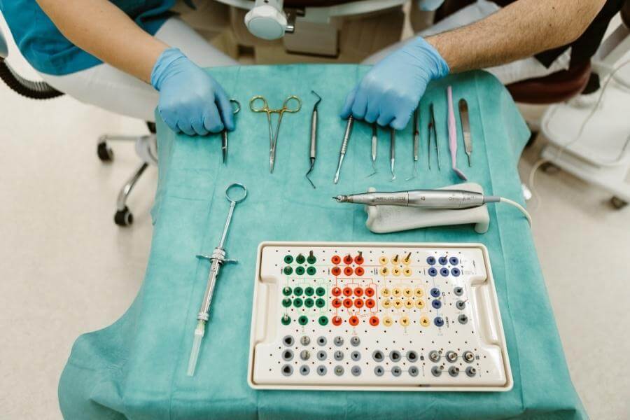 implanturi dentare Cluj, reabilitare totala, implantologie Cluj